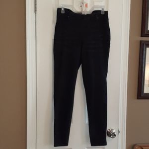 Time and Tru Black Jeggings GUC Size medium (8-10)
